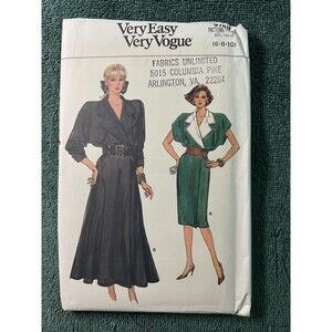 Very Easy Very Vogue  Pattern #9769 Sizes 6/8/10  2 Styles Misses' Dress Uncut